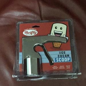 Thrifty Ice Cream Scoop NWT